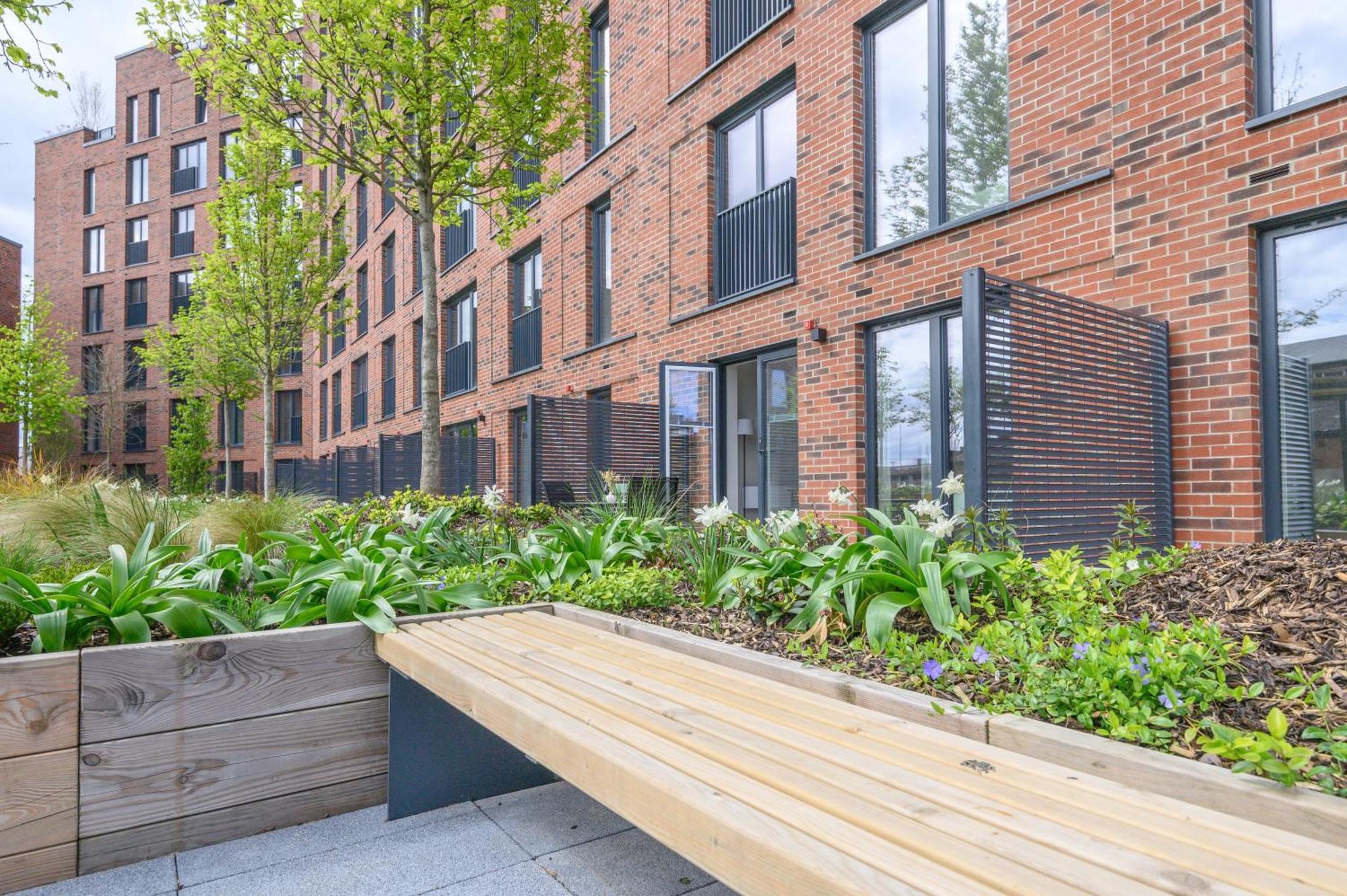 Superior 1 Bed Apartment By Leeds Train Staiton Exterior photo