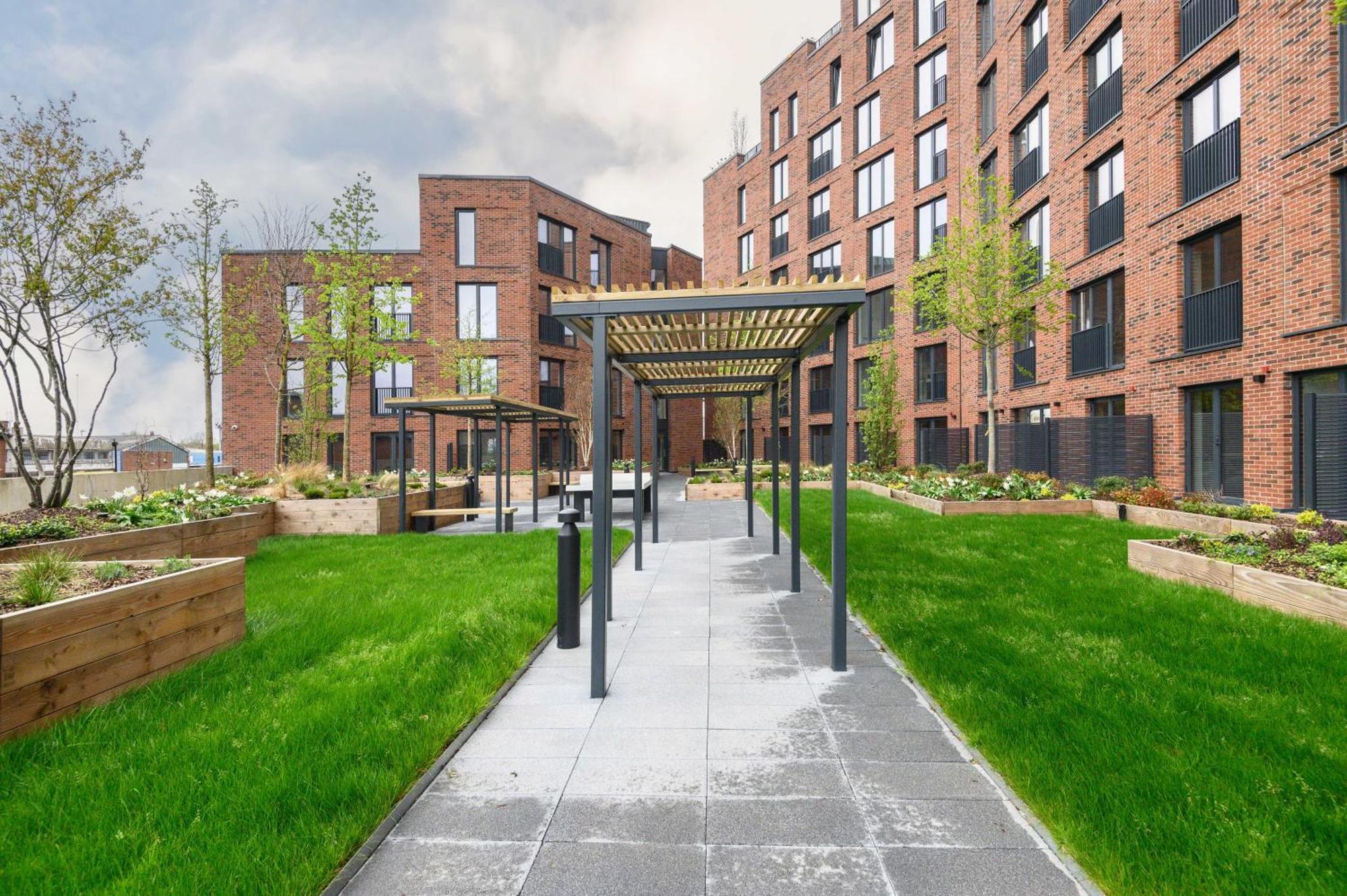 Superior 1 Bed Apartment By Leeds Train Staiton Exterior photo